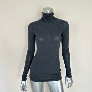 Vince women turtleneck top size XS